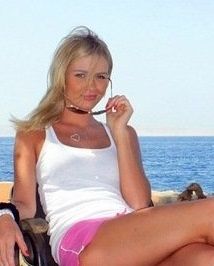 junge Blondine sucht aufregendes Sexabenteuer