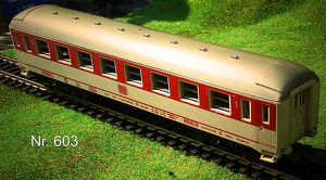 Nr. 603   LIMA H0; Schnellzugwagen  DB weiß/rot , 4 achsig,