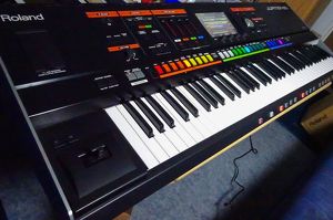 Roland Jupiter 80 V2 Synthesizer