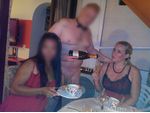 Nackter Butler/Kellner/Koch für Frauenparty gesucht