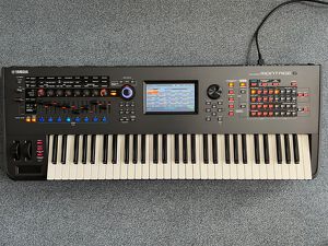 Yamaha Montage 6 Synthesizer Workstation