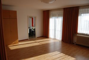 Sonnige Single-Wohnung, 4020 Linz, Hörzingerstr. 60, 45,2 m2, 6. Stock (Lift im Halbstock) - teilmöbliert